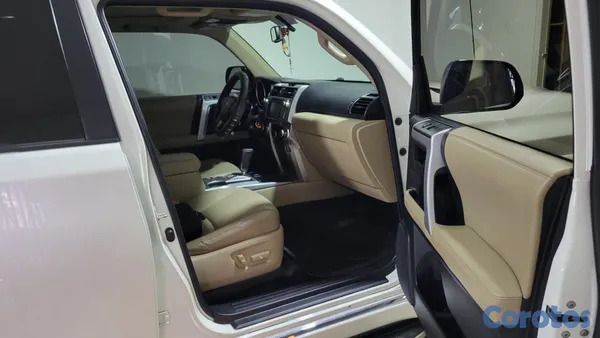 jeepetas y camionetas - Toyota 4 Runner 2013 SR5 10