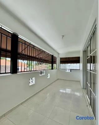 casas - Casa de 3 habiaciones 2.5 baños en alquiler en Alt 10