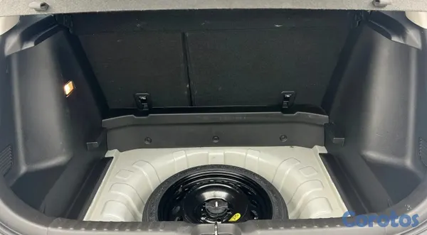 jeepetas y camionetas - 2023 Chevrolet Tracker LT de la Casa  8