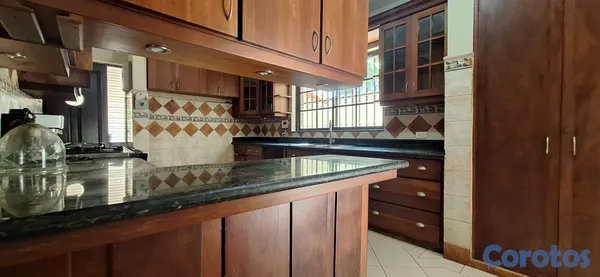 casas - Casa en alquiler Julieta 13