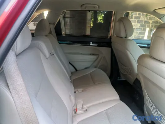jeepetas y camionetas - Kia Sorento 2015 poco uso único dueño  7