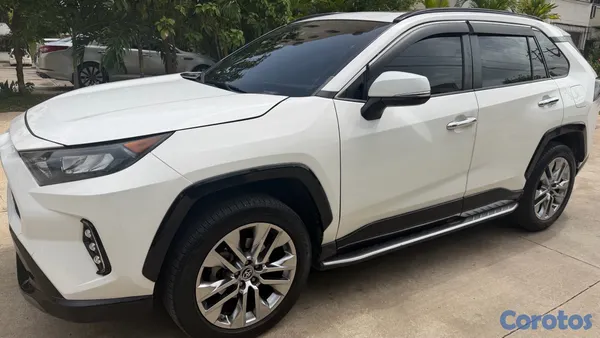 jeepetas y camionetas - Toyota rav4 2019 XLE Primim 2