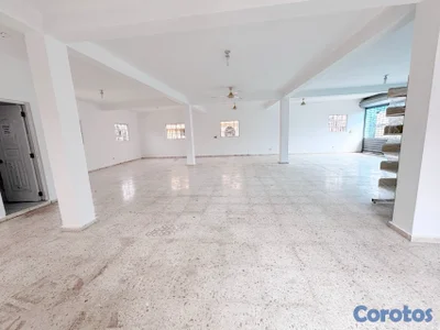 Local para oficina, almacén, call center próximo a la autopista de San Isidro