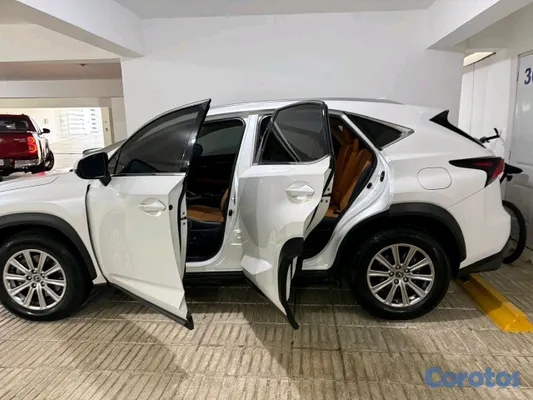 jeepetas y camionetas - vendo Lexus NX300 clean 5