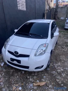 Toyota vitz 2010 