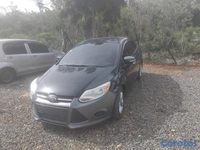 FORD FOCUS SE.