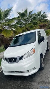 Nissan NV 200 año 2020 americana 