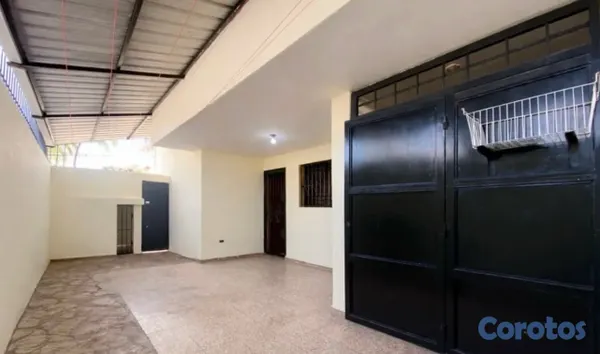 casas - CASA DE 2 NIVELES EN VENTA EN MIRAMAR, AV. INDEPENDENCIA  7