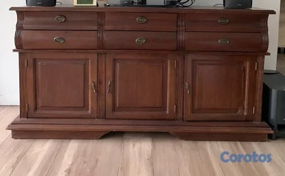 CREDENZA EN CAOBA 