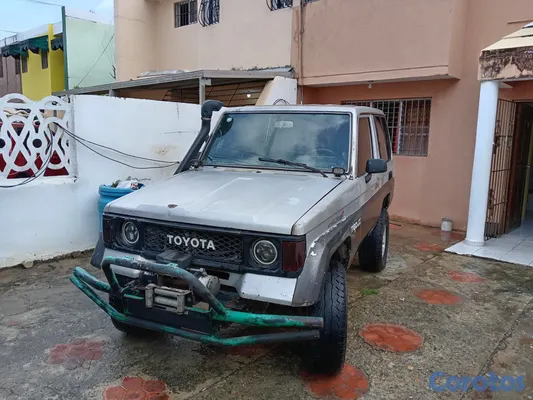 jeepetas y camionetas - Vendo machito 290, motor 1uzfe 3