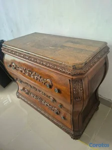 Cómoda Bombé, estilo clásico