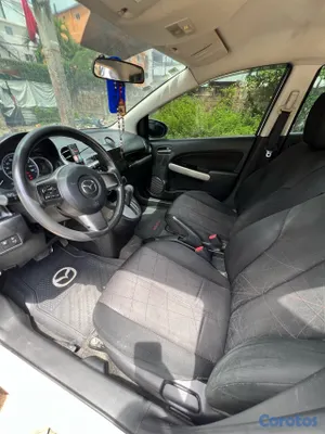 carros - Mazda Demio 2013 4