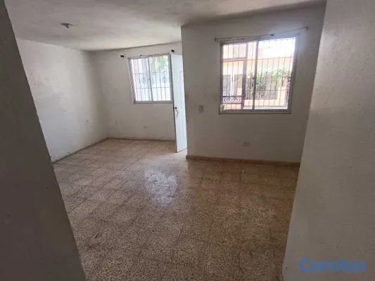 casas - BAYONA ALQ CASA Y APTOS 2 Y 3 HAB MARQUESINA RD$10 6