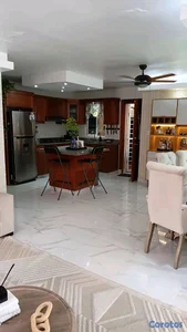 CASA DE OPORTUNIDAD PARA INVETIR O VIVIR EN URBANIZACION MAXIMO GOMEZ