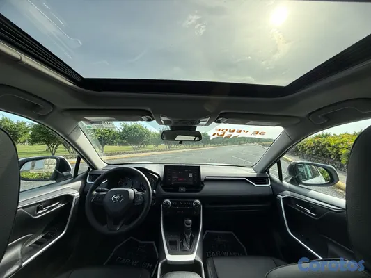 jeepetas y camionetas - Toyota Rav4 XLE 2020 clean Carfax!!!! 11