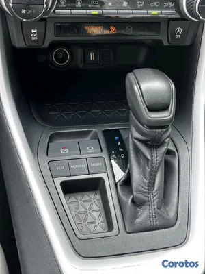 jeepetas y camionetas - Toyota rav4 2021 xle clean carfax  5