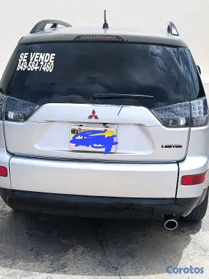 jeepetas y camionetas - Mitsubishi outlander 2009 
Cris plata (4 cilindros) RD$ 375,000.00 8