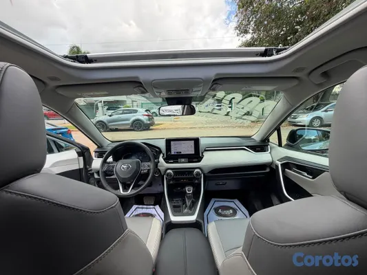 jeepetas y camionetas - TOYOTA RAV4 XLE PREMIUM 2023 Recien Importada 8