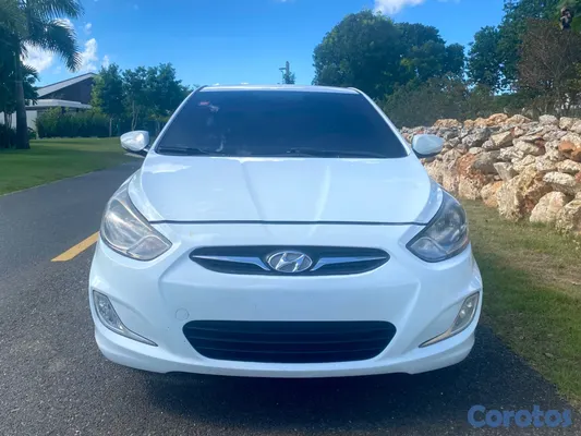 carros - Hyundai Accent 2013 Automático | CarPlay + Cámara 3