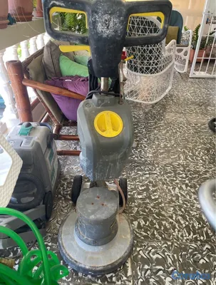 equipos profesionales - Maquina para brillar pisos Karcher 2