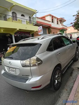jeepetas y camionetas - Vendo Lexus RX 350 4wd 2008 en exelentes condicion 2