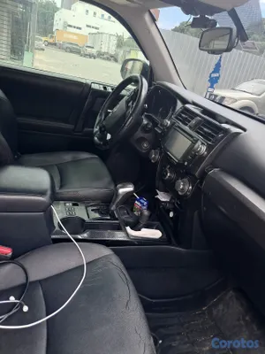 jeepetas y camionetas - JEEP TOYOTA 4RUNNER, PREMIUM AÑO 2017, 4X4, FULL PARA MONTIAR, BIEN CUIDADA... 6