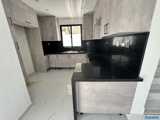 apartamentos - venta de casa de lujo con piscina y 4 habitaciones en la autopista de san isidro 5