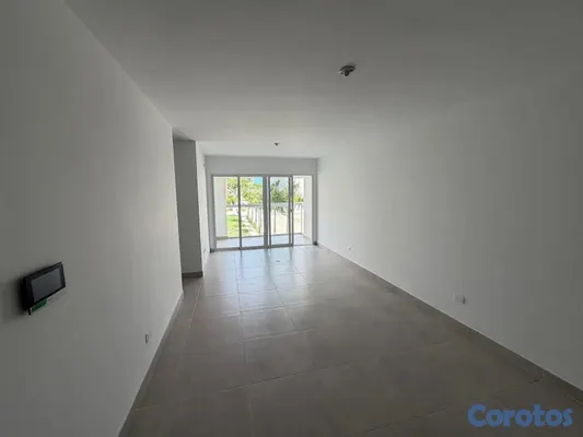 apartamentos - vendo apartamento Cayetano Germosen tres habitaciones balcón tres baños dos para 3