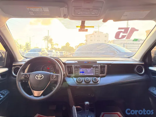 jeepetas y camionetas - 2016 TOYOTA RAV4 LE  8