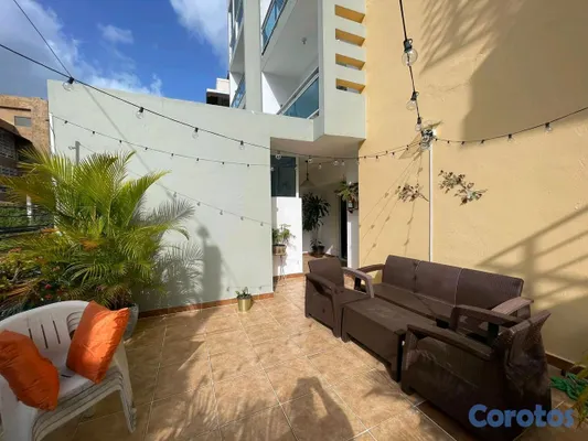 apartamentos - 2do nivel con terraza y parqueos techados en jardines del sur 2