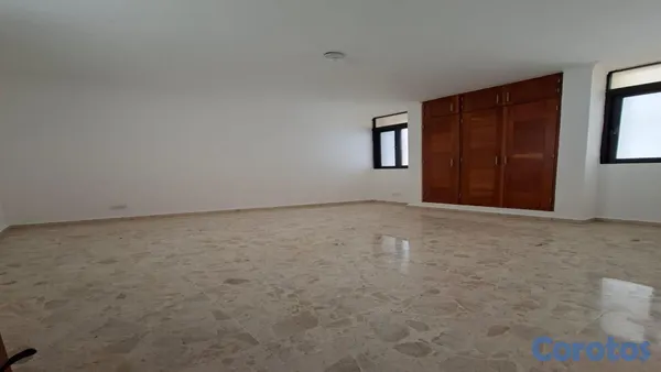 apartamentos - Alquiler de clásico apartamento en la Av. Anacaona 10