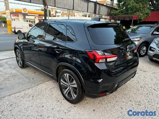 jeepetas y camionetas - Mitsubishi outlander Sport ES 2021 4