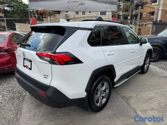 jeepetas y camionetas - Toyota RAV4 XLE 2022 6