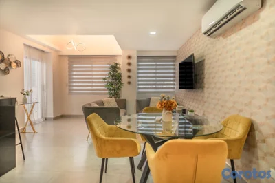 Apartamento Amueblado con vista a la Av. Churchill | Último Nivel