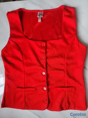 ropa para mujer - Blusa roja de vestir con botones.  3