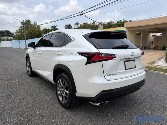 jeepetas y camionetas - Lexus NX200t AWD 5