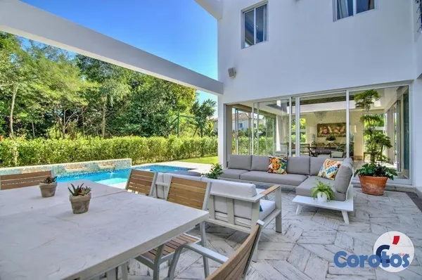 casas - Villa Privada con Piscina y Jardín – Renta Premium 9
