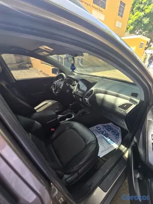 jeepetas y camionetas - Hyundai Tucson 2012 en excelente condición — RD$675,000 negociable D.N. 14