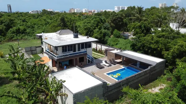 casas vacacionales y villas -  Hermosa Villa en Juan Dolió Republica Dominicana 600mts2 6
