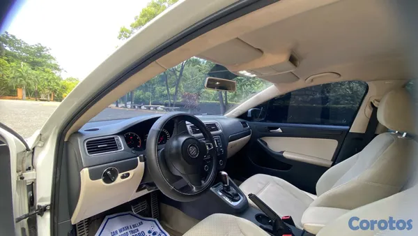 carros - Volkswagen Jetta 2013 2.0 4