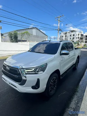 jeepetas y camionetas - Toyota hilux srv 2023 5