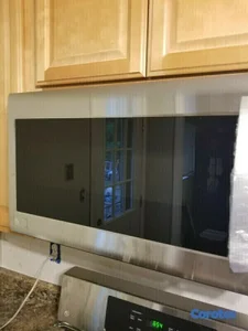 Microonda  con extractor incluido LG LMV2031ST.  NUEVO EN CAJA ORIGINAL