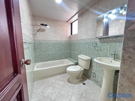 apartamentos - Amplio Apartamento con Línea Blanca en Alquiler 3