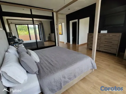 casas vacacionales y villas - Se Vende Villa de 2 niveles en Bayahibe 7