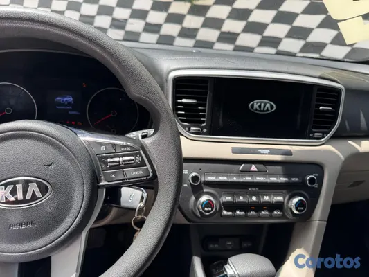 jeepetas y camionetas - SE VENDE KIA SPORTAGE LX 2021 CLEAN CAR FAX  6