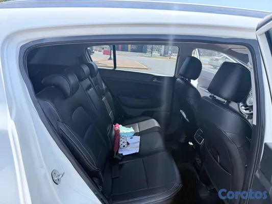 jeepetas y camionetas - Kia Sportage 2017 excelente condiciones  10