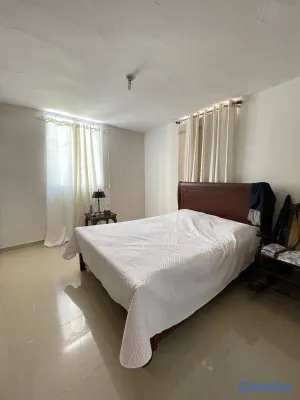 casas - vendo casa avenida Independencia KLM 9 dos niveles tres habitaciones con baño  3