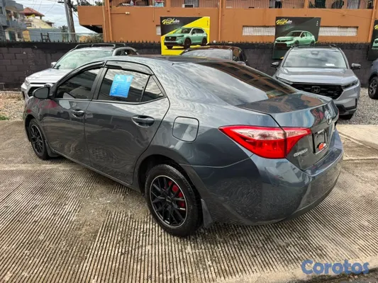 carros - Toyota Corolla LE 2018 4
