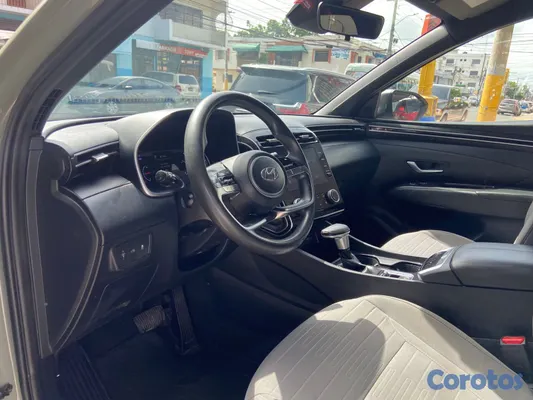 jeepetas y camionetas - HYUNDAI TUCSON 2022 3