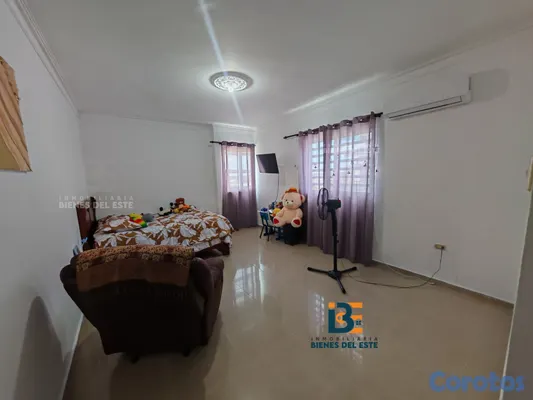 apartamentos - SE VENDE Apartamento con Tres Habitaciones y tres  8